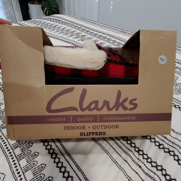 clarks plaid slippers